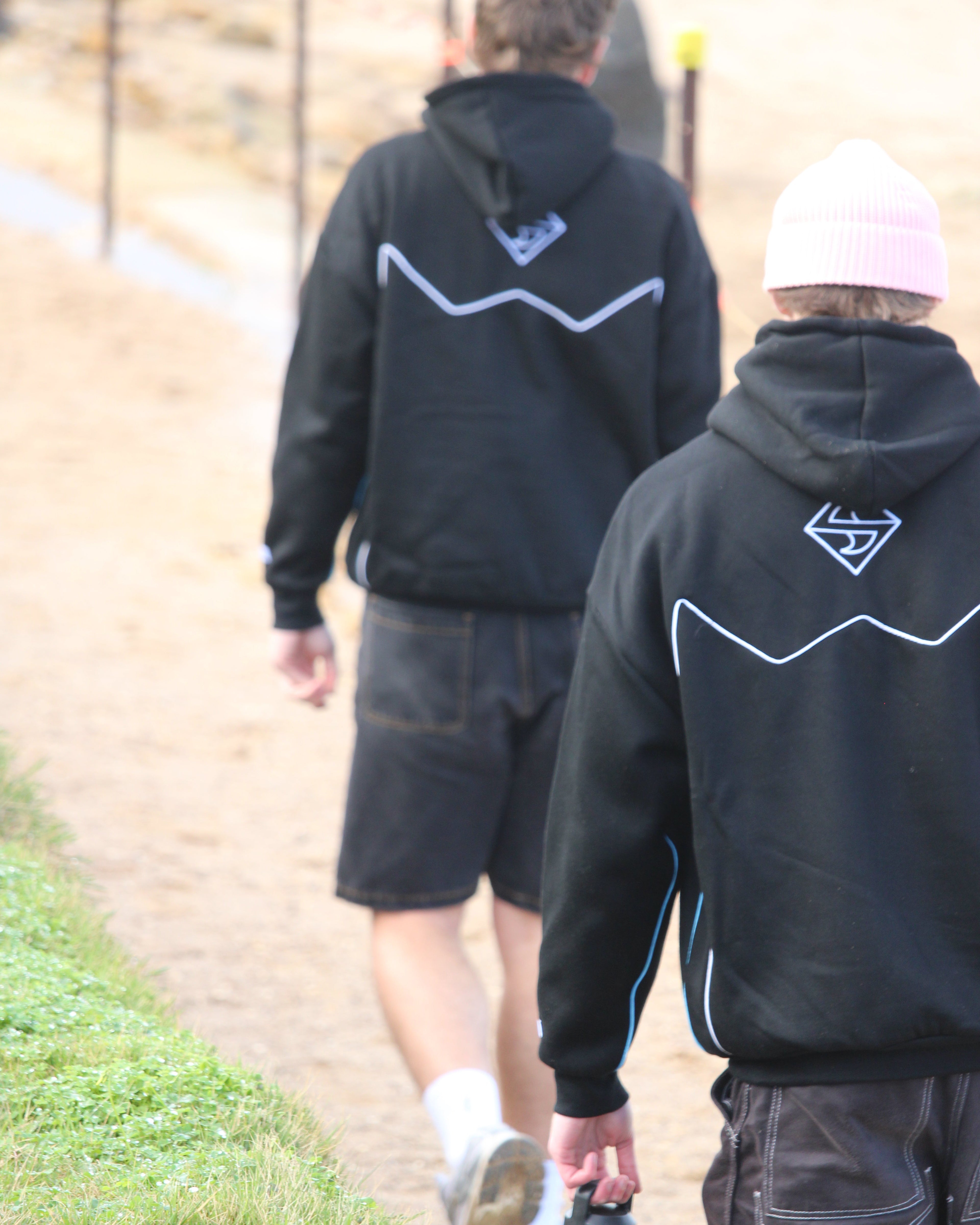 BLACK OFFSHORE HOODIE